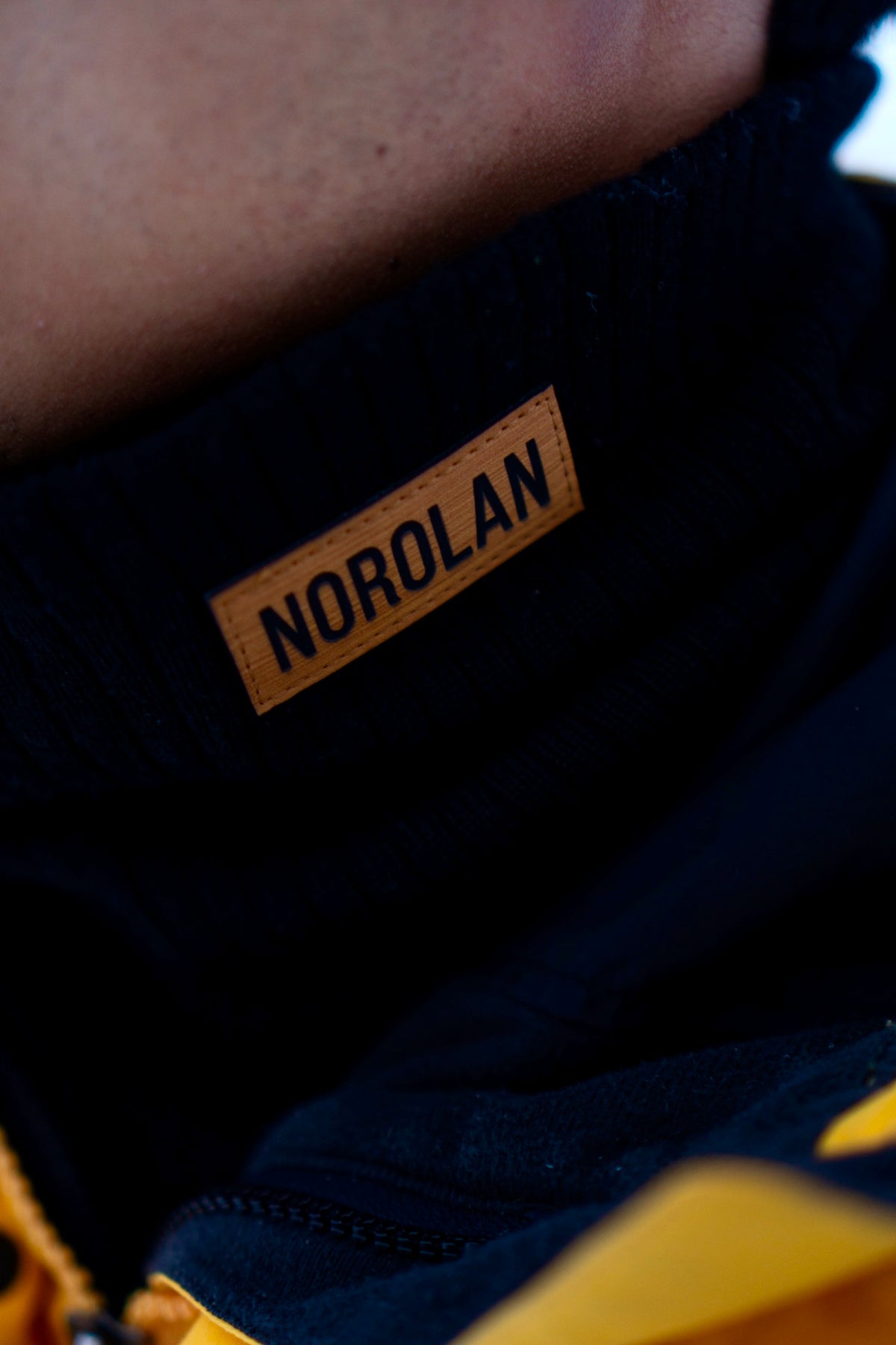 Norolan merinovillainen pilkkijän tuubihuivi